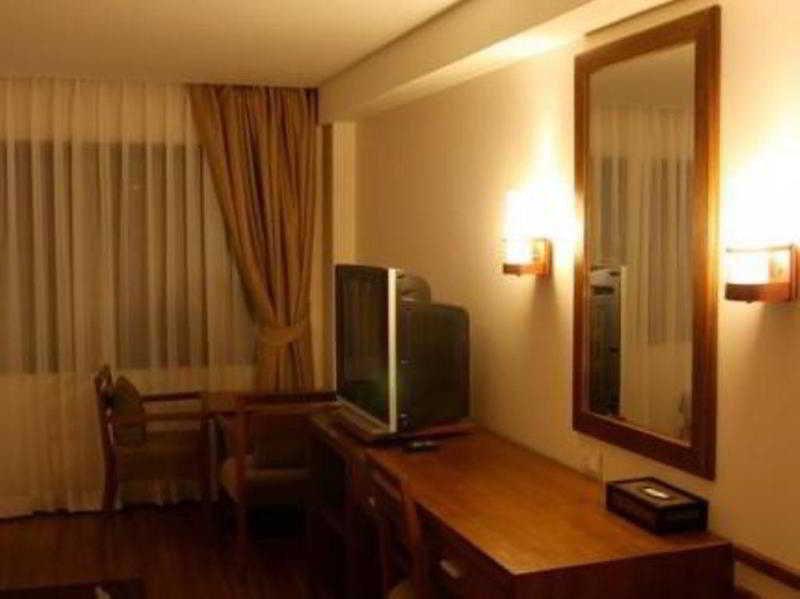 فندق هيران ريزيدنس Patong المظهر الخارجي الصورة